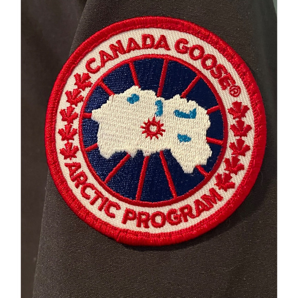 Canada Goose NBA Exclusive Rideau Parka Down 3800L Graphite Size L Women's - Picture 7 of 14